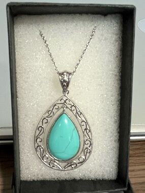 RH Macy's Co Turquoise Silver Necklace On Chain.NWT